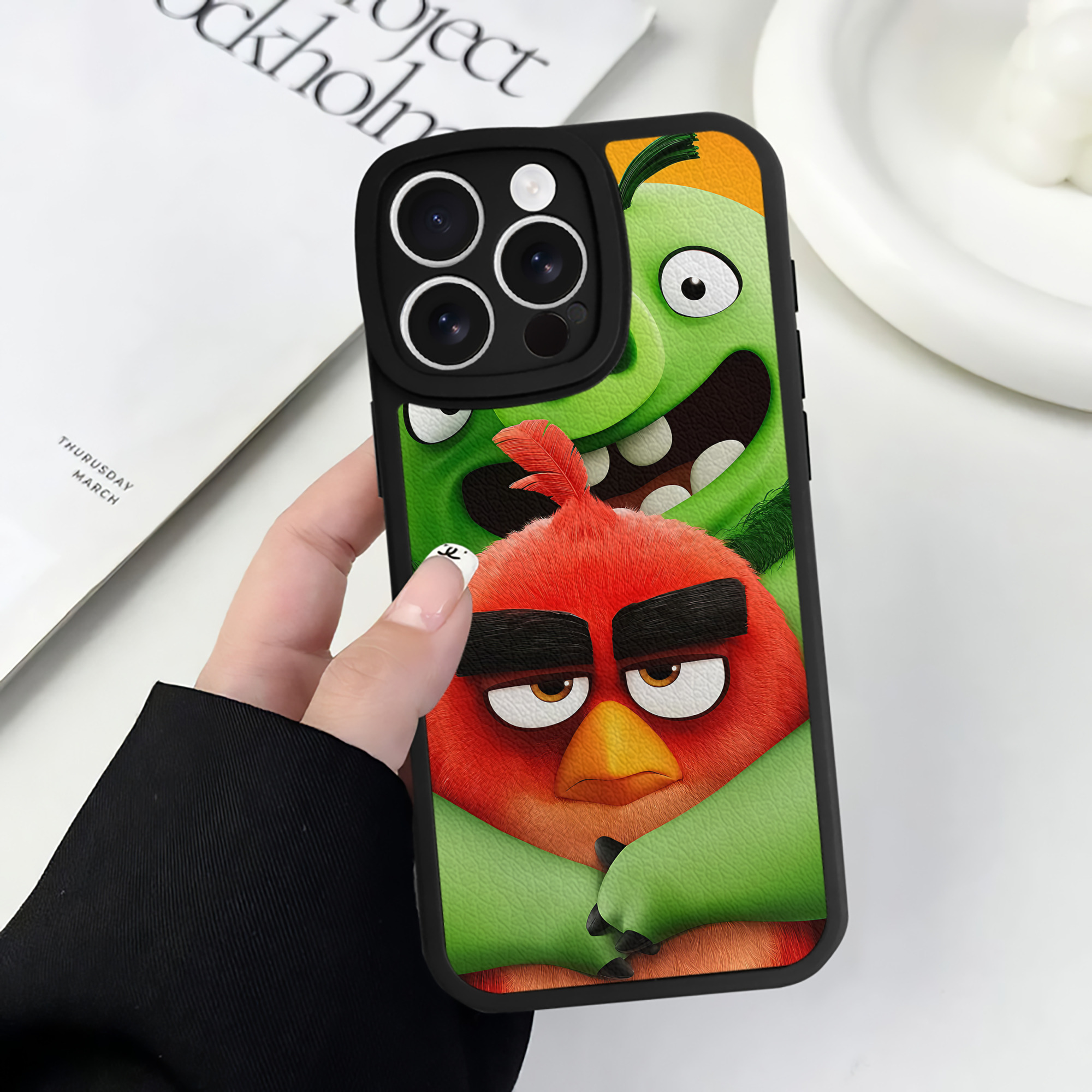 （画像用） Angry Birds アングリーバード 【iPhone 16シリーズ対応】シリコンスマホケース（レザー調） 材質：シリコン